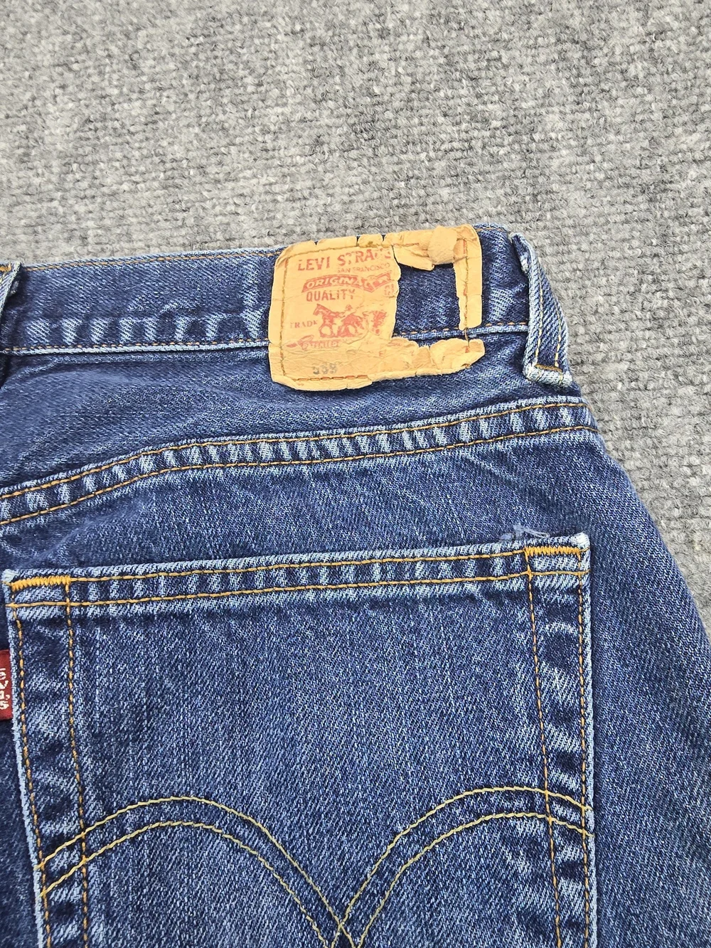 Levis levi 569